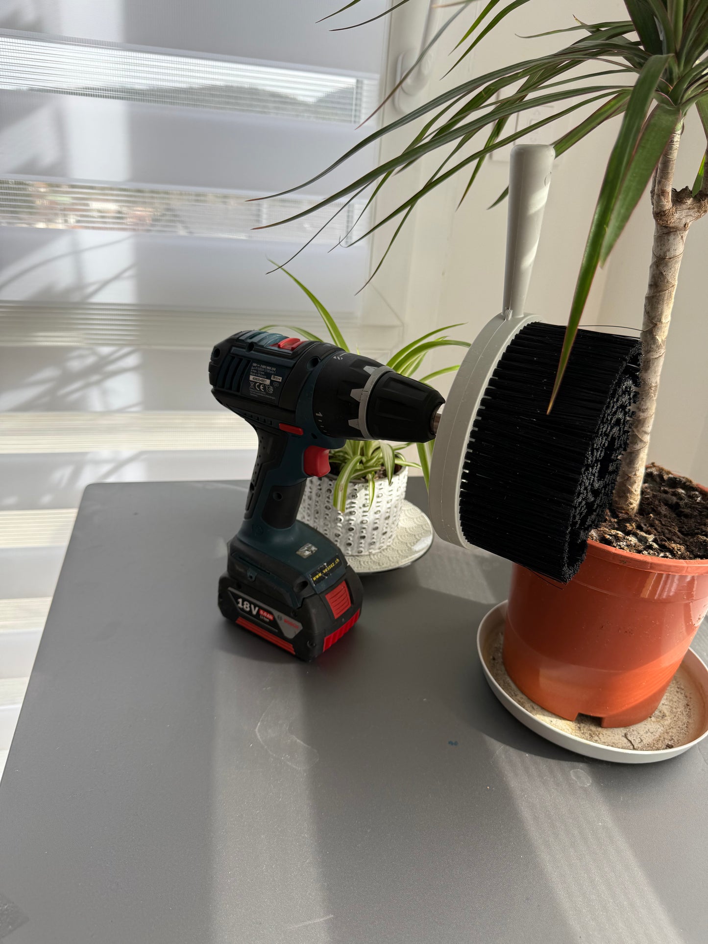 Veltor Pro Brush – Brosse industrielle anti-éclaboussures pour visseuse & polisseuse (No Splash)